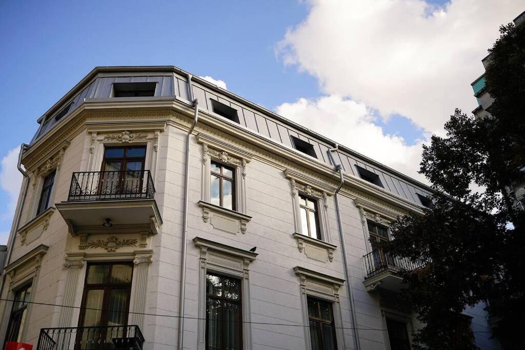 Marvellous Attic Studio In The Old Town Bucarest Exterior foto
